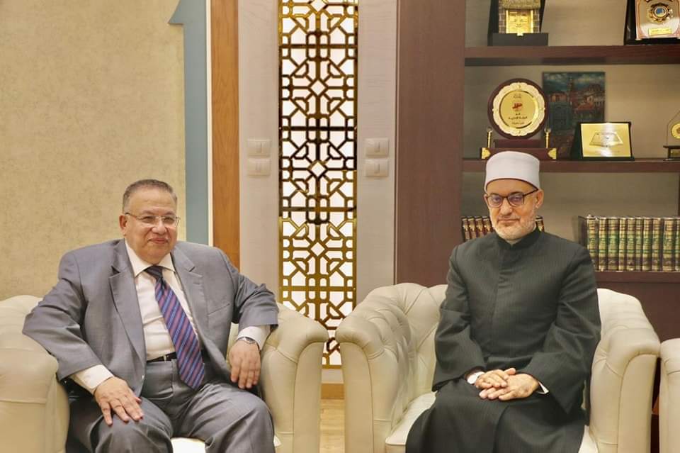 مفتى الجمهورية :كل المؤسسات الدينية يدا واحدة تحت مظلة الأزهر الشريف