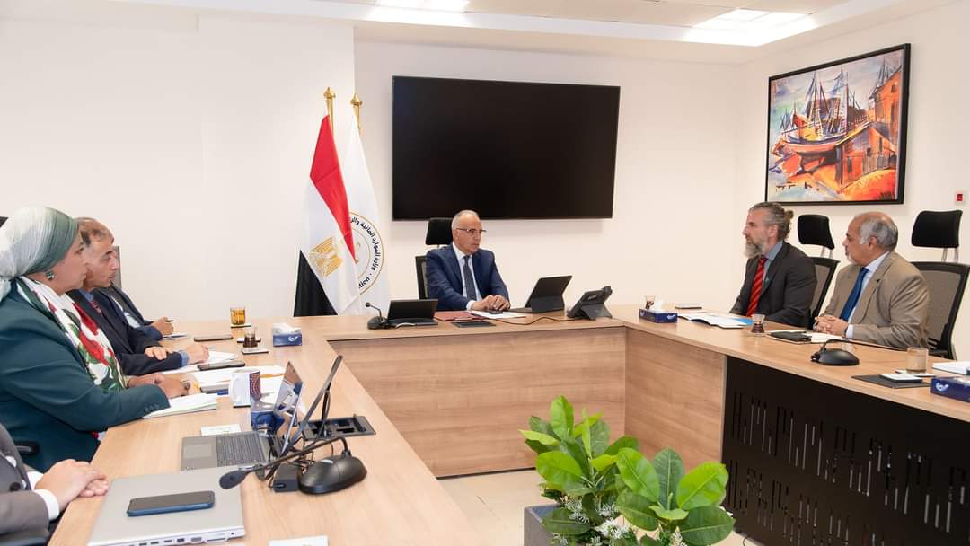 وزير الموارد المائية والرى يبحث مع ممثل اليونيسيف تعزيز التعاون 