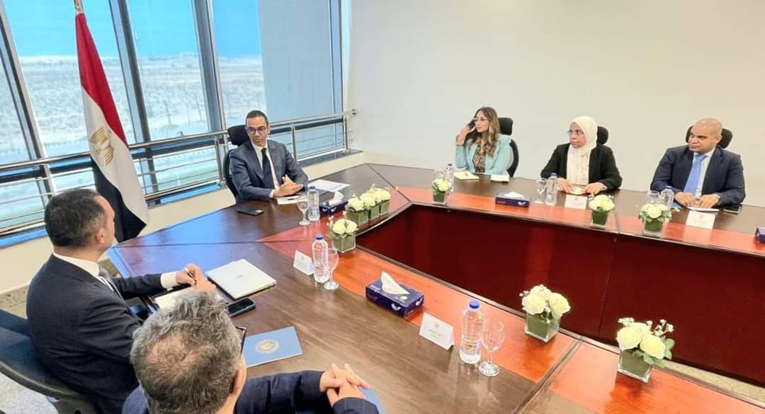 وزير الإستثمار يبحث مع مسؤولى "نيسان موتور إيجيبت" الخطط الحالية والمستقبلية بالسوق المصرية 