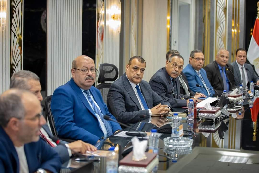 "وزيرا الإنتاج الحربي" و "الزراعة" يبحثان مستجدات تنفيذ المشروعات المشتركة 