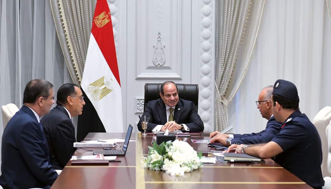 الرئيس يوجه بتوفير احتياجات المشروعات الزراعية والمائية
