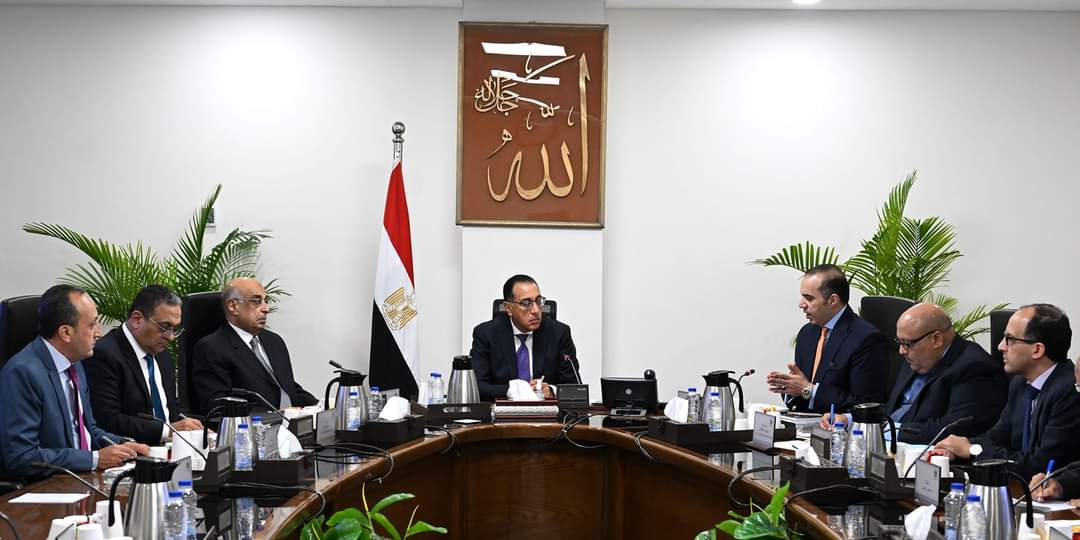 رئيس الوزراء يترأس اجتماع مُراجعة الأجندة التشريعية ومشروعات القوانين المقدمة للبرلمان 