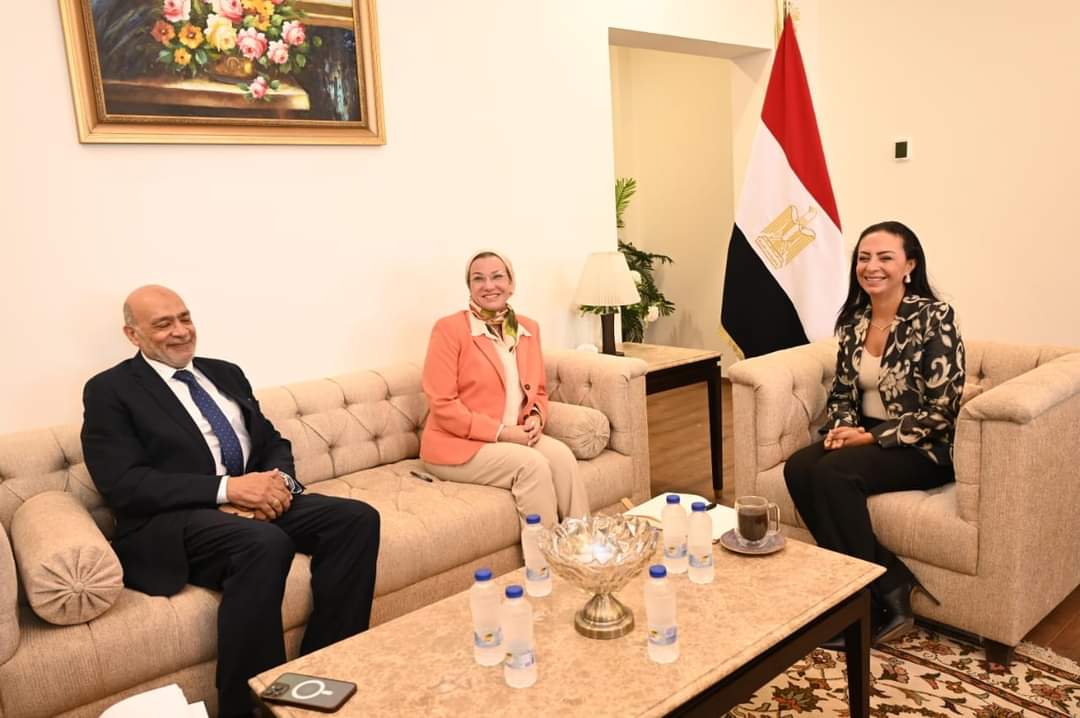 مايا بحثت مع ياسمين نشر فكرة الزراعات الذكية وترشيد استخدام المياه والتخلص الآمن من المخلفات