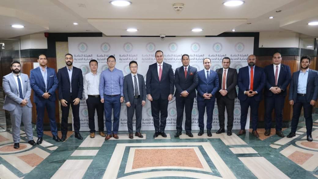 السبكى يبحث مع المدير الإقليمى لشركة مندراى التعاون ونقل التكنولوجيا من الصين إلى مصر 