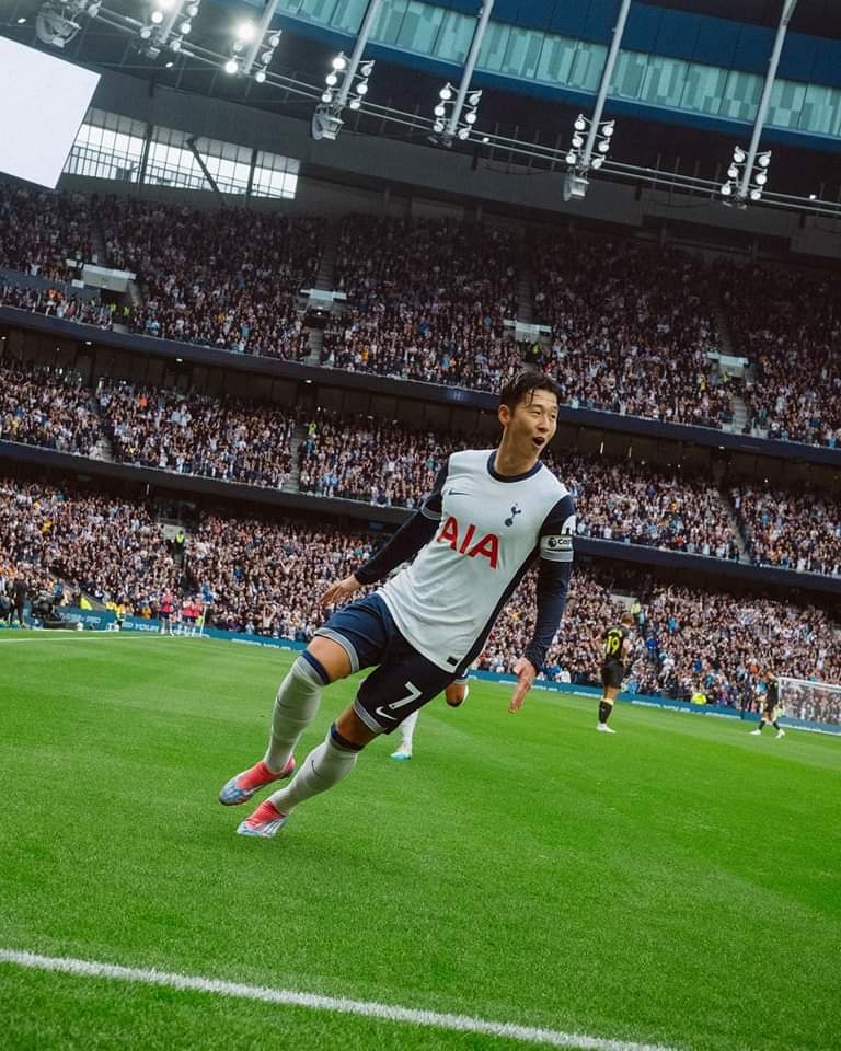 فوز توتنهام على إيفرتون 4ـ0 وفولهام على ليستر سيتى 2ـ1 بالدورى الإنجليزى