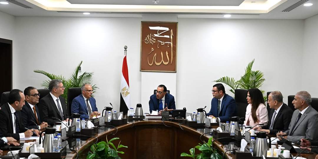 مدبولى : محطة صرف صناعيّ جديدة.. لإيقاف التلوث بمصرف قريب من المنصورة الجديدة