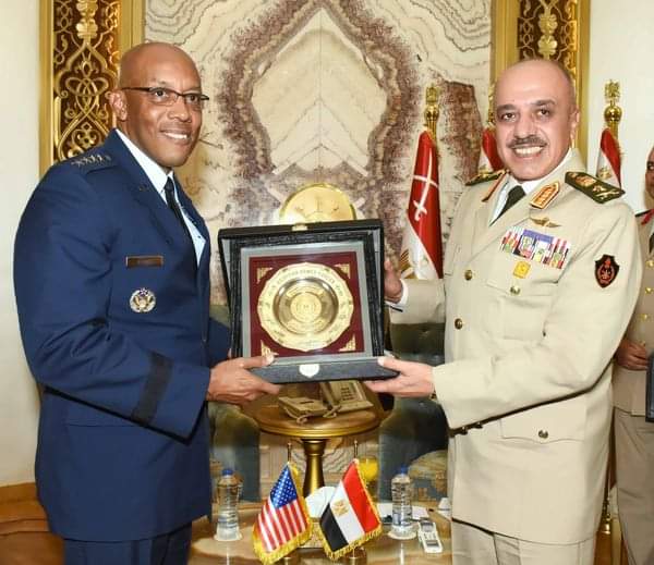 أركان حرب القوات المسلحة يلتقى الفريق رئيس هيئة الأركان المشتركة الأمريكية