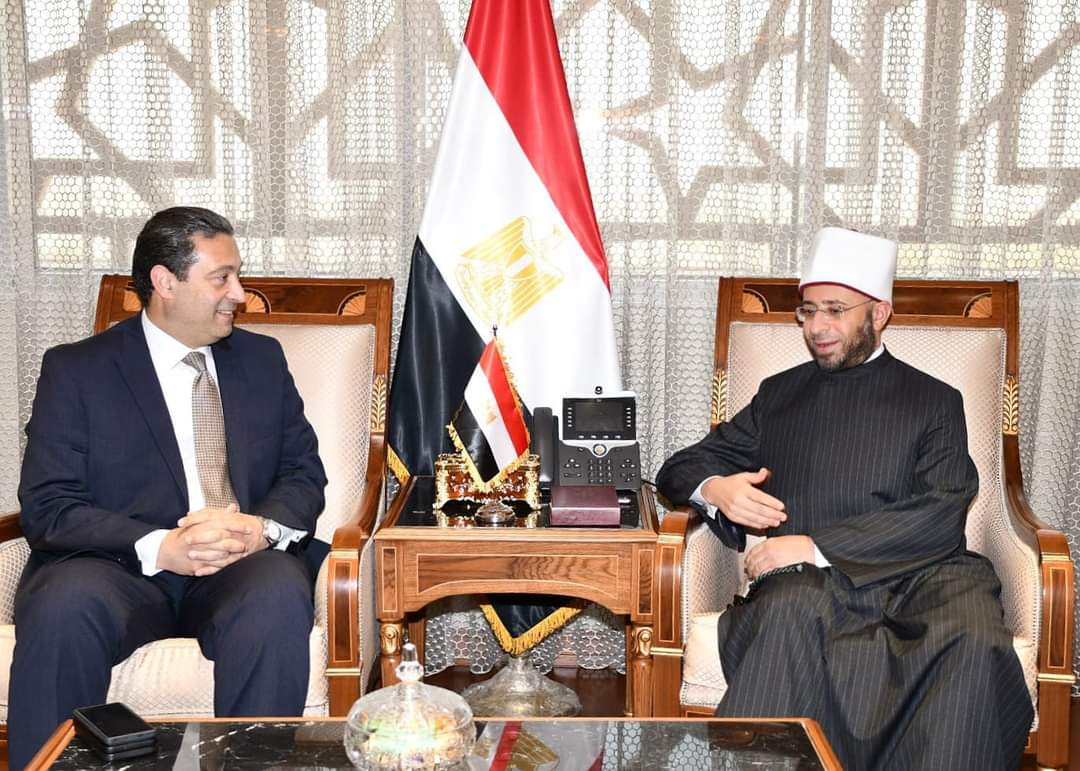 وزير الأوقاف يبحث مع محافظ دمياط التعاون المشترك فى الدعوة وعمارة المساجد