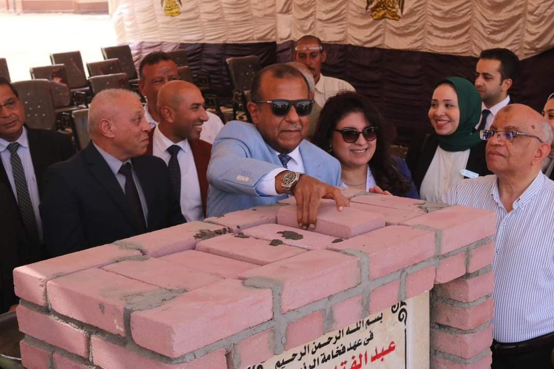 وضع حجر أساس مجمع الصناعات الصغيرة بالمنطقة الصناعية بقرية الصفا ببني غالب 