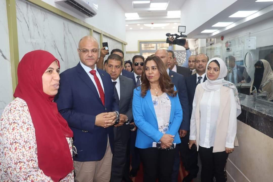وزيرة التنمية المحلية ومحافظ القليوبية يتفقدان المركز التكنولوجى