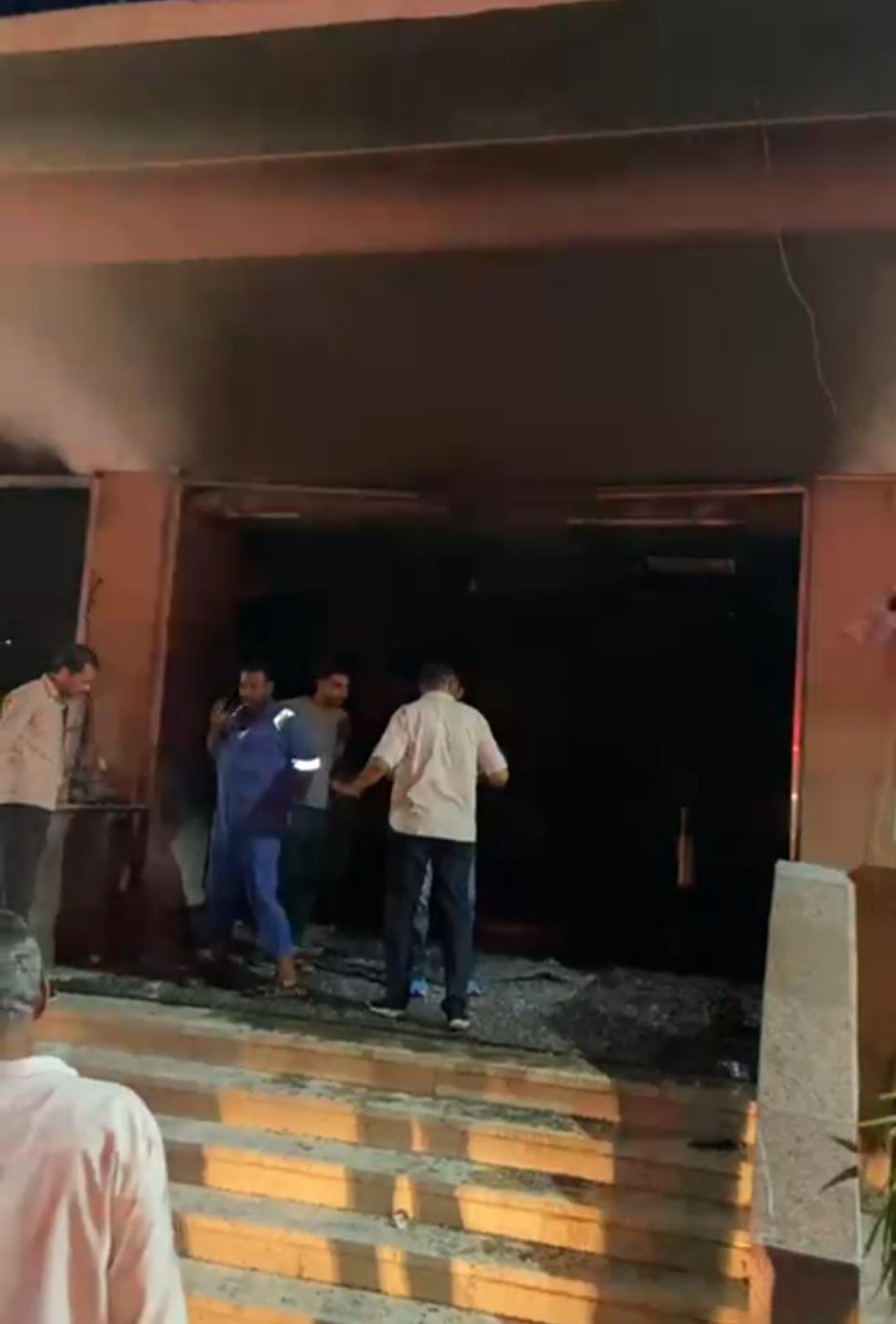 اندلاع حريق بفندق جامعة جنوب الوادى.. وإصابة 15 شخصًا 