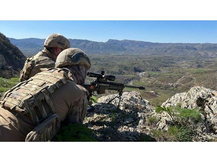 «الدفاع التركية» .. تعلن القضاء على 9 عناصر من تنظيم «بي كا كا» شمالي العراق