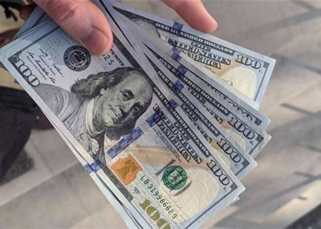 سعر الدولار في البنوك اليوم .. «الأخضر» يفقد 1 في المائة من قيمته