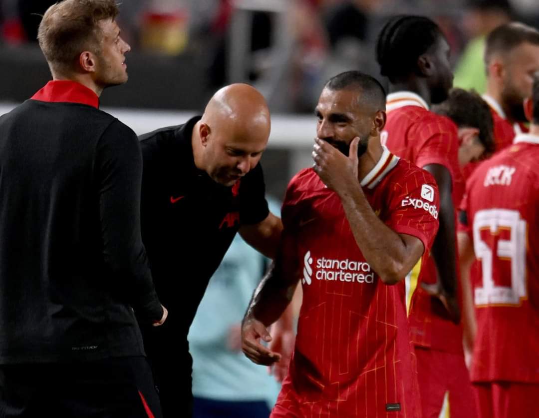 سلوت : حتى هذه اللحظة صلاح لاعب فى ليفربول