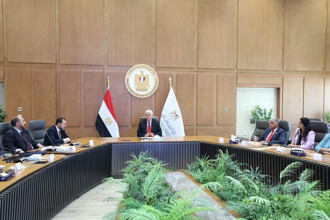 وزير التعليم العالى :مصر تسعى لتكون مركزًا لعلاج الأورام بالشرق الأوسط وإفريقيا