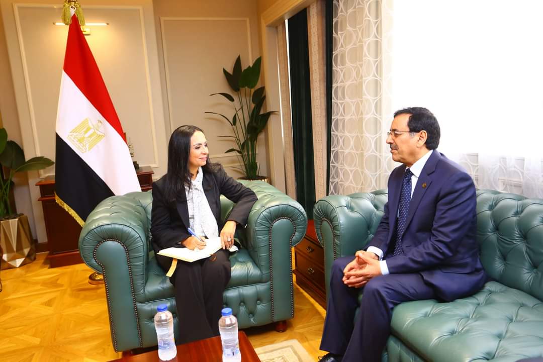 وزيرة التضامن تلتقى المدير العام للمنظمة العربية للتنمية الإدارية