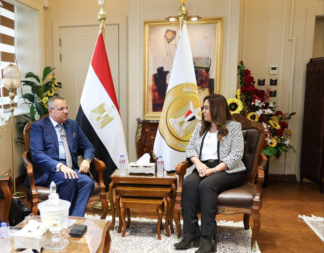 وزيرة التنمية المحلية تبحث مع محافظ جنوب سيناء الموقف التنفيذى للمشروعات الخدمية والتنموية