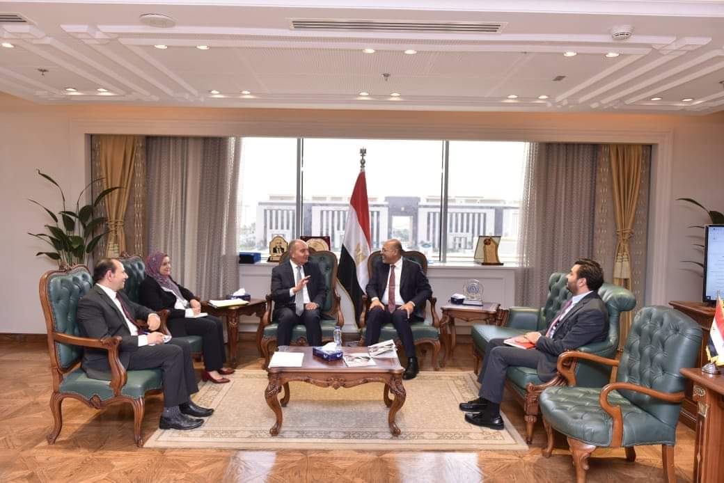 وزير العمل يبحث مع سفير الأردن سُرعة تصويب أوضاع العمال المصريين فى عمان