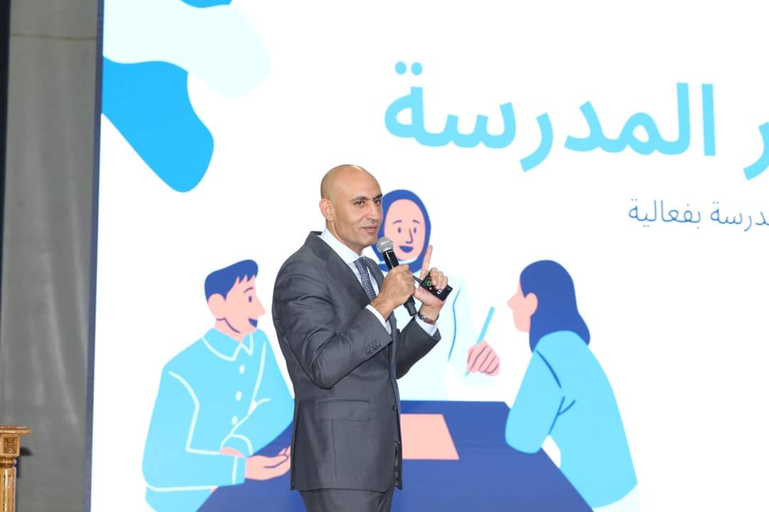 وزير التعليم يعقد لقاءً مع مديرى المدارس ب9محافظات 
