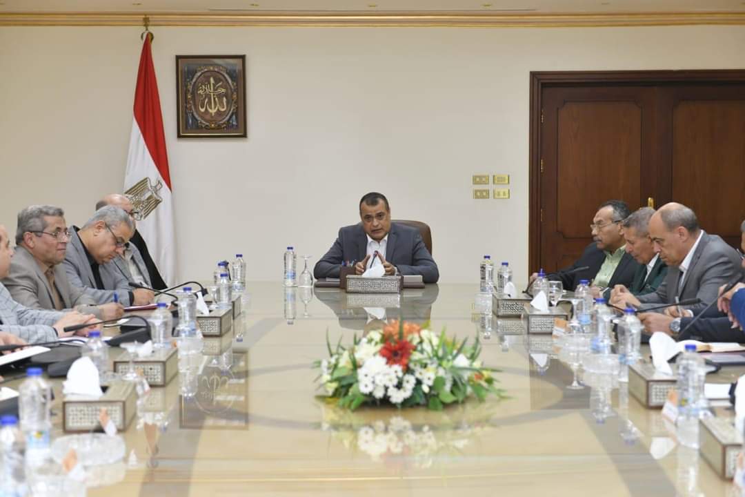 وزير الإنتاج الحربى : نقل تكنولوجيات التصنيع الحديثة بمختلف قطاعات الإنتاج لتقليل الفاتورة الاستيرادية وتوفير العملة الأجنبية