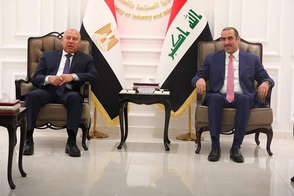 الوزير : نتطلع لزيادة حجم التعاون المشترك فى قطاع الصناعة مع العراق