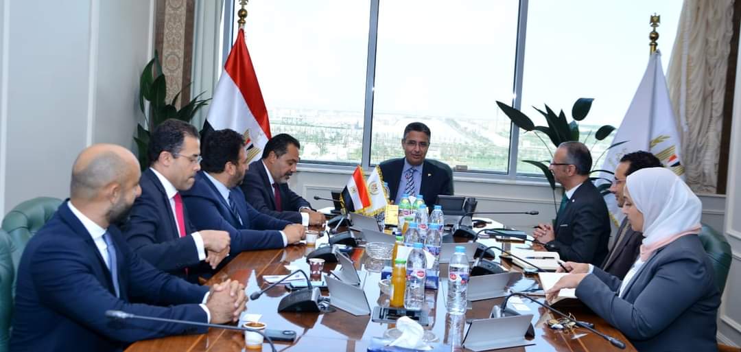 وزير التموين يبحث مع وفد بنك "أبو ظبى الأول مصر" سُبل التعاون المشترك