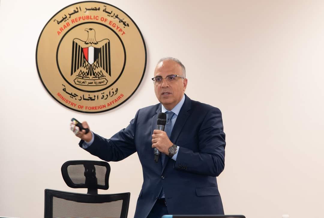 سويلم يلتقى السفراء المنقولين حديثا لرئاسة البعثات الدبلوماسية المصرية فى الخارج