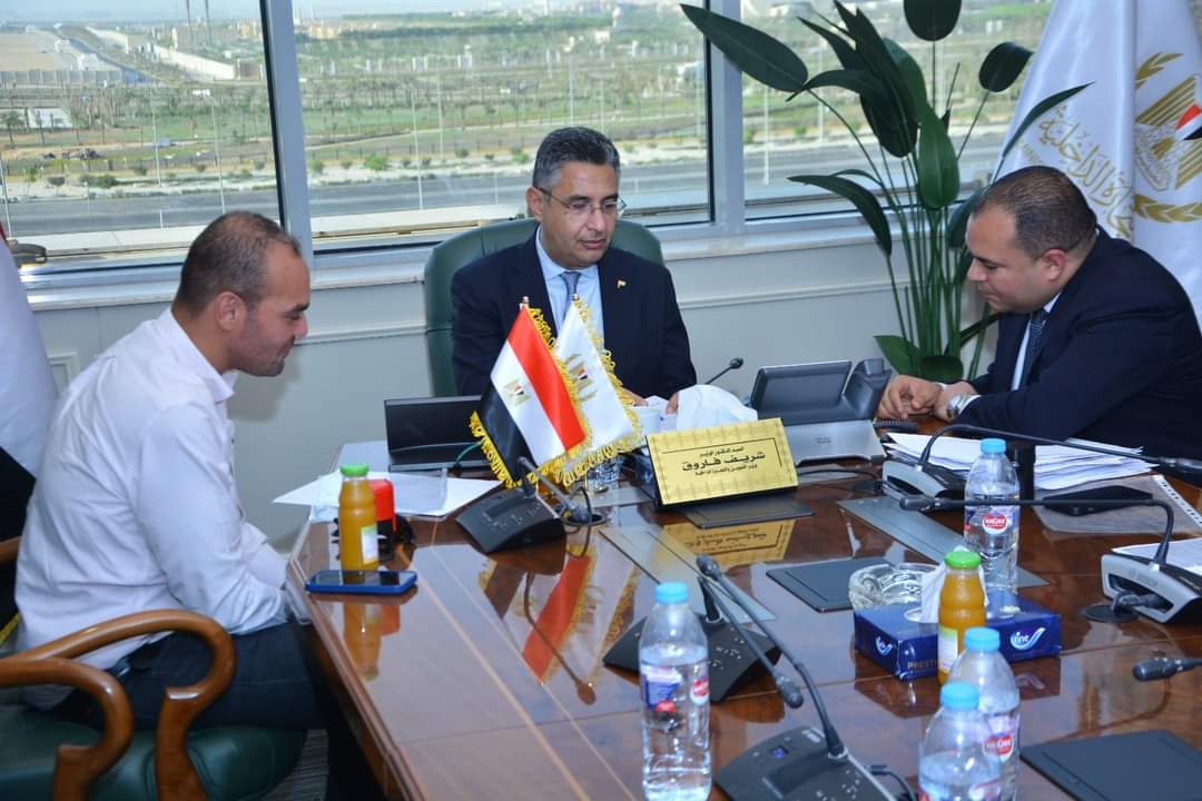 وزير التموين يلتقى بعدد من  أعضاء مجلسى النواب والشيوخ