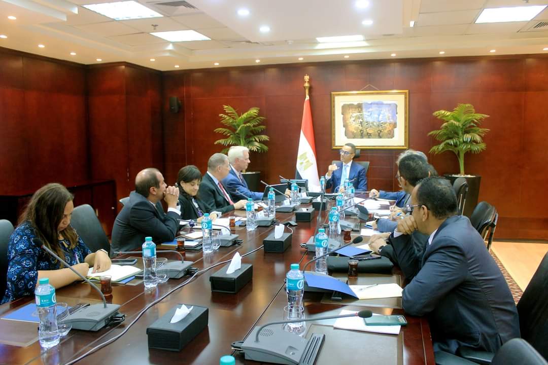 وزير الاستثمار يلتقى وفد سيتى بنك لاستعراض مشروعات البنك بالسوق المصرى