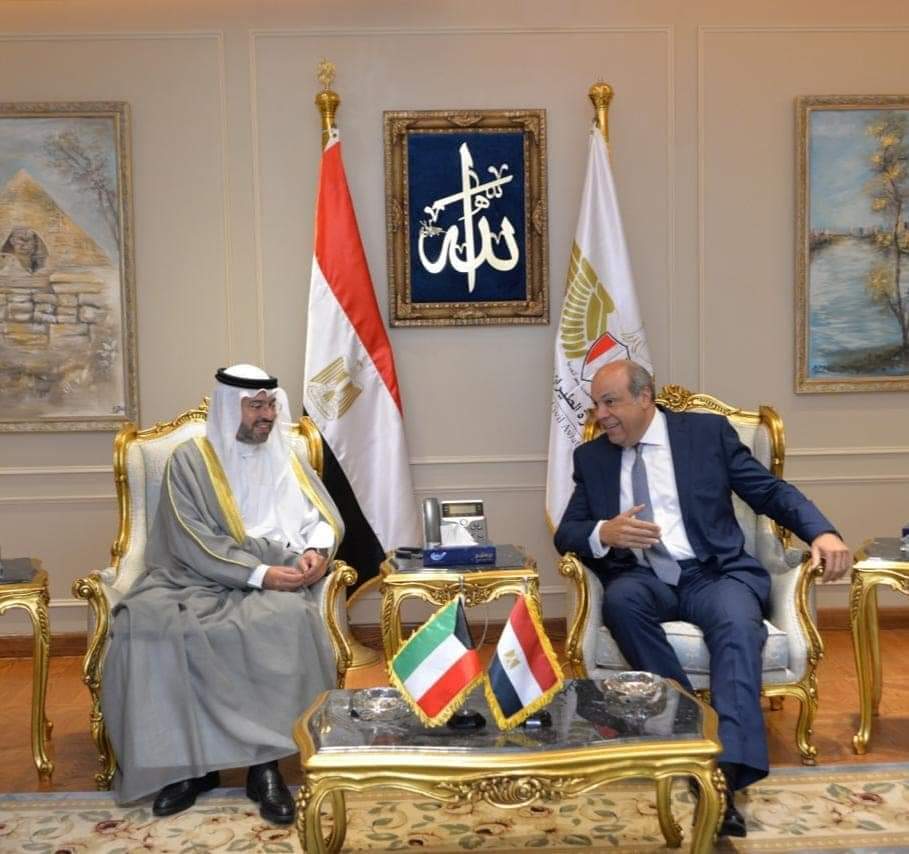 الحفنى يبحث مع رئيس الإدارة العامة للطيران المدني الكويتى تعزيز التعاون المشترك  - الخبر لايف