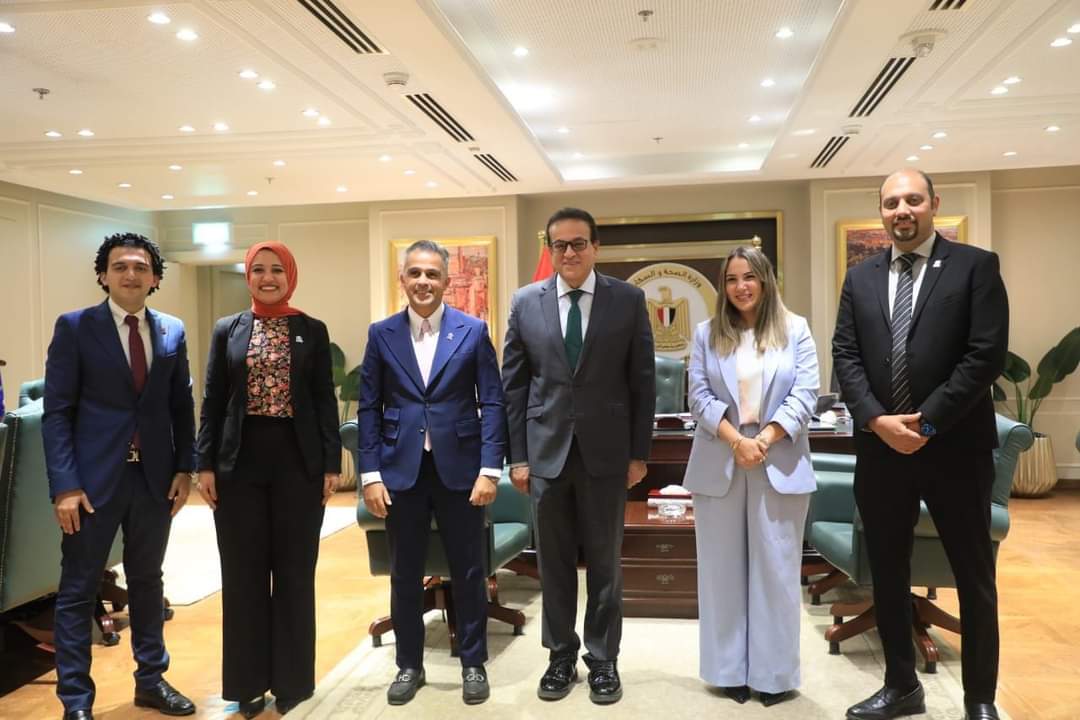 محافظ قنا يستقبل أعضاء محاكاة مجلس الشيوخ بالمحافظة