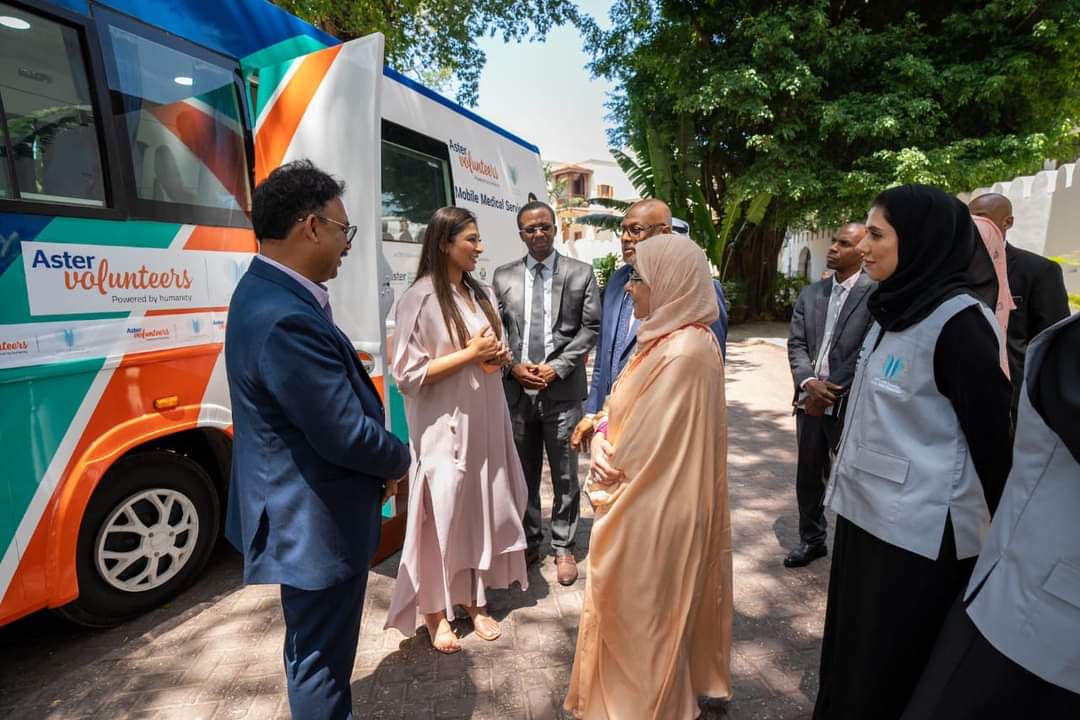 مؤسسة "القلب الكبير" تطلق مشروع العيادة المتنقلة فى زنجبار لخدمة 20 ألف مريض سنويًا