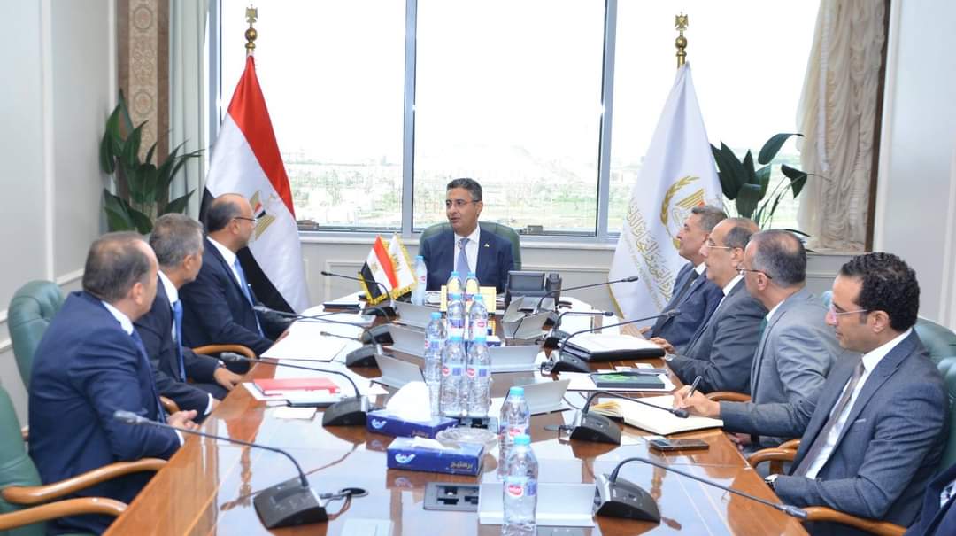 وزير التموين  يبحث مع الرئيس التنفيذي لمجموعة صافولا الأغذية سُبل التعاون المشتركة