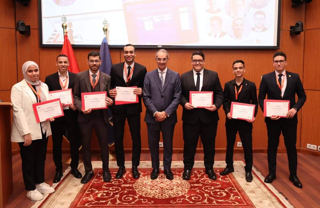وزير الإتصالات يشهد فعاليات هاكاثون "بالمصرى تك" لإنتاج حلول تكنولوجية وتطبيقات مبتكرة لتعزيز الهوية المصرية واللغة العربية