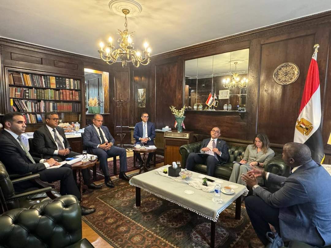 وزير الاستثمار والتجارة الخارجية يلتقي ممثلي شركات بريطانية عاملة فى مجال الطاقة المتجددة 