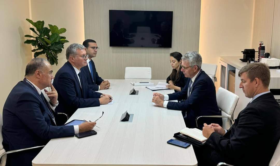 وزير البترول يبحث مع مساعد وزير الخارجية الأمريكية لموارد الطاقة.. التعاون المشترك
