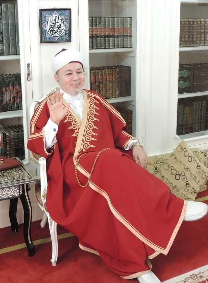 الطريقة "التيجانية" الصوفية تتبرأ من الشيخ المتحرش.. وصلاح : أنا تريند مصر!