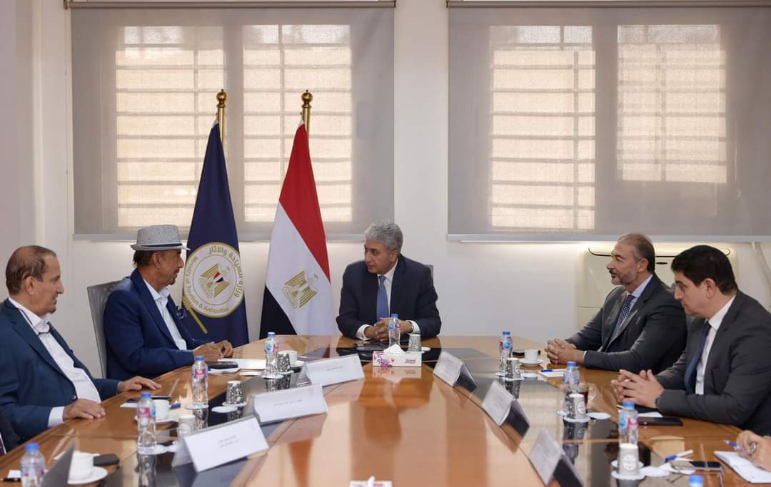  وزير السياحة يبحث مع الحكير فرص الاستثمار السياحى فى مصر