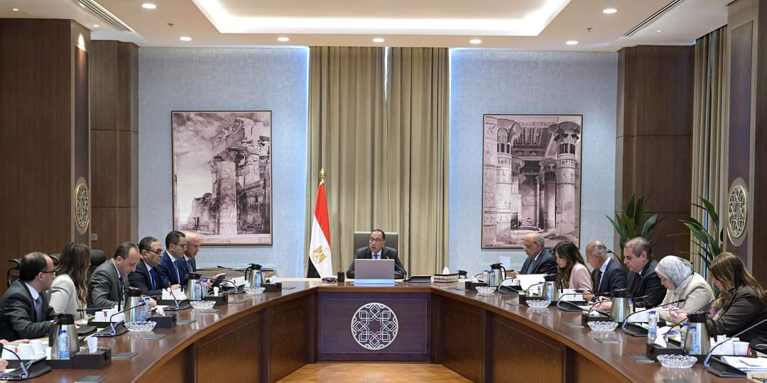 رئيس الوزراء يبحث آلية تعديل حدود الكربون لتعزيز تنافسية الصادرات المصرية