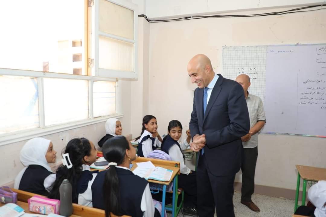 وزير التعليم يتابع انتظام العام الدراسى الجديد ب6 مدارس بالأقصر  