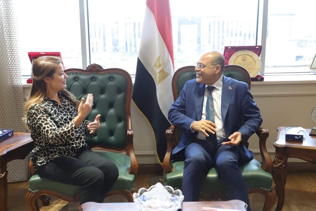 تدريب طلبة قسم الجغرافيا على مهنة " مسّاح عام" لتلبية إحتياجات شركات المقاولات والبناء والتشييد 