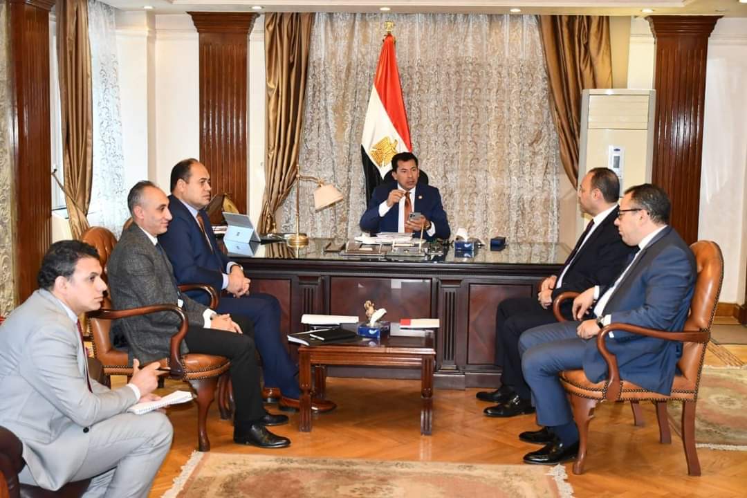 أشرف صبحى : وضع كافة الضوابط لضمان الربط الإلكترونى الشامل مع جميع الاتحادات والهيئات الرياضية