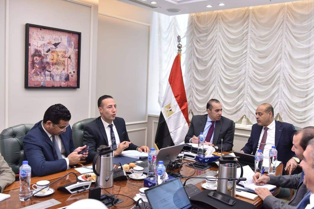 جبران : تكثيف الجهود وسرعة مناقشة مشروع قانون العمل فى"الحوار الإجتماعى"لعرضه على مجلس النواب