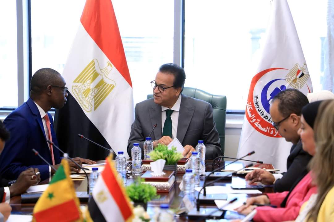 وزير الصحة بحث مع السفير السنغالى .. التعاون فى الصناعات الدوائية