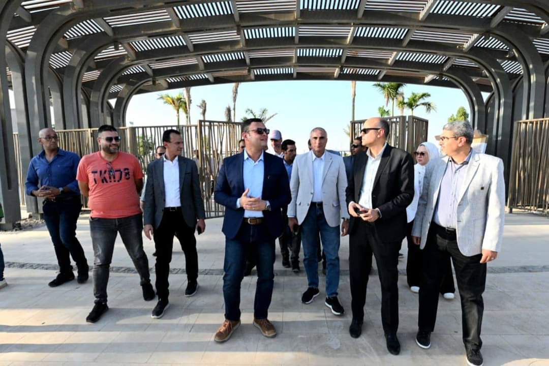 وزير الإسكان يتفقد اللمسات النهائية للأعمال بآخر قطاعات الحدائق المركزية "كابيتال بارك" بالعاصمة الإدارية