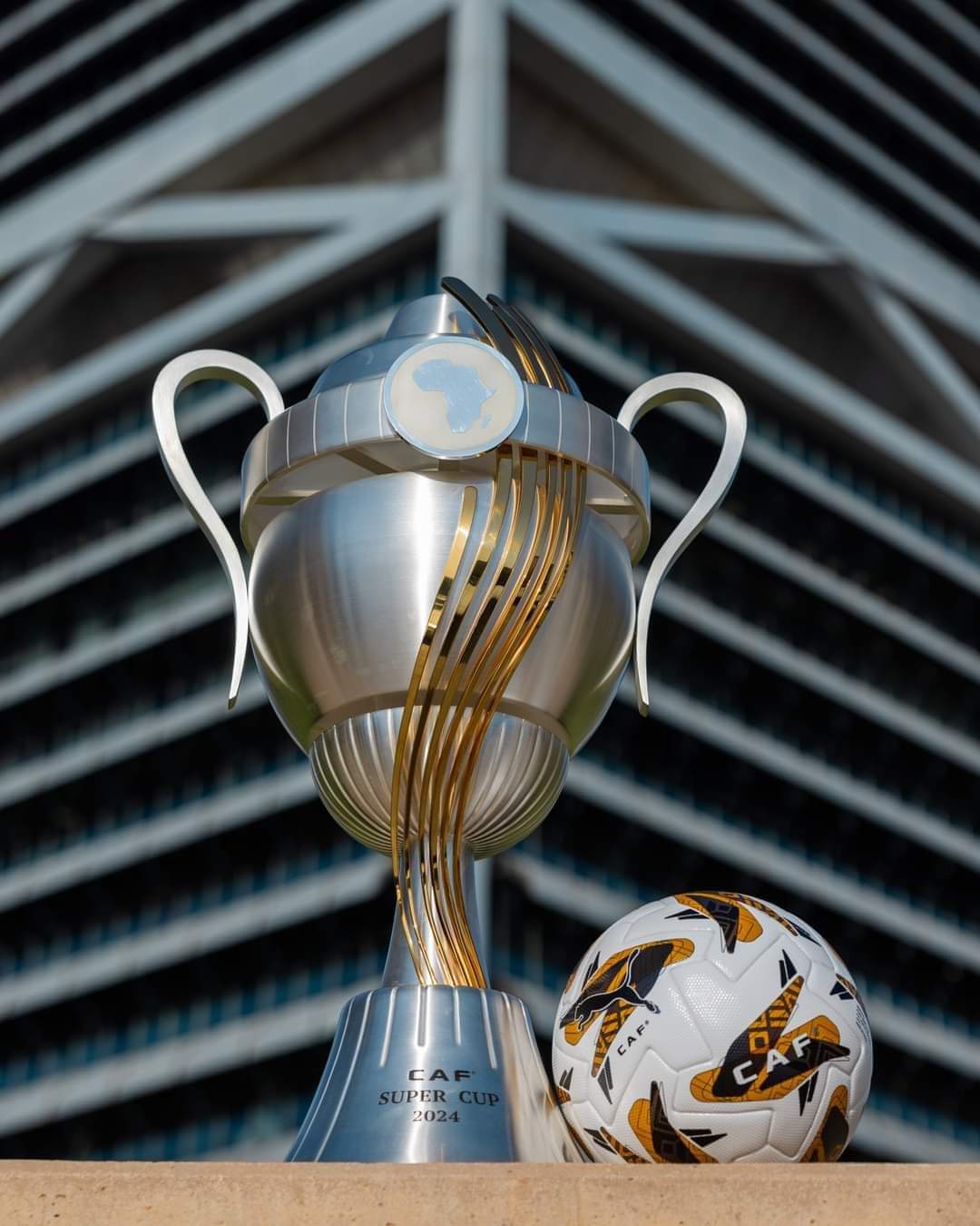 القنوات الناقلة لمباراة الأهلي والزمالك في كأس السوبر الأفريقى 