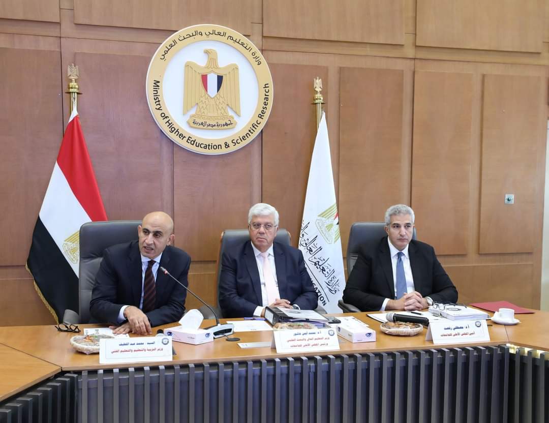 وزير التعليم العالى : استمرار الجامعات في دعم واكتشاف الطلاب الموهوبين والنوابغ والمُبتكرين 