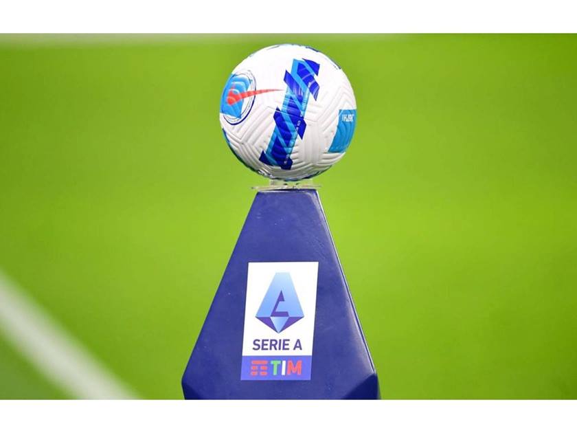 قمة تقليدية في الدوري الإيطالي الأحد .. بين الإنتر وميلان