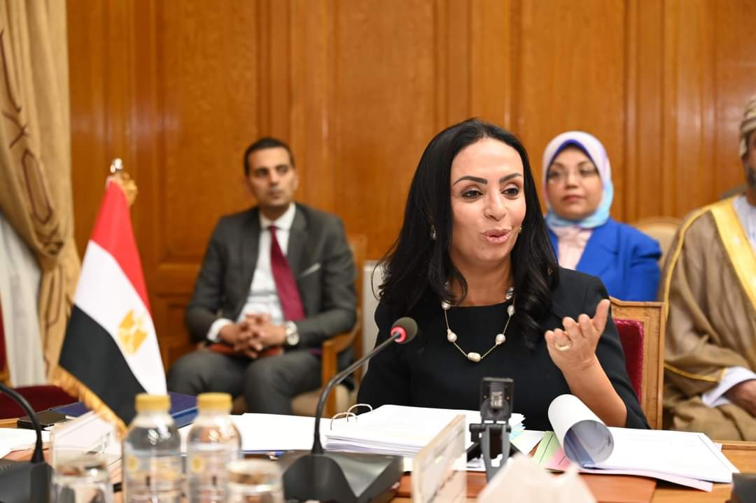 وزيرة التضامن : الاحتفال باليوم العربى لكبار السن نهاية العام