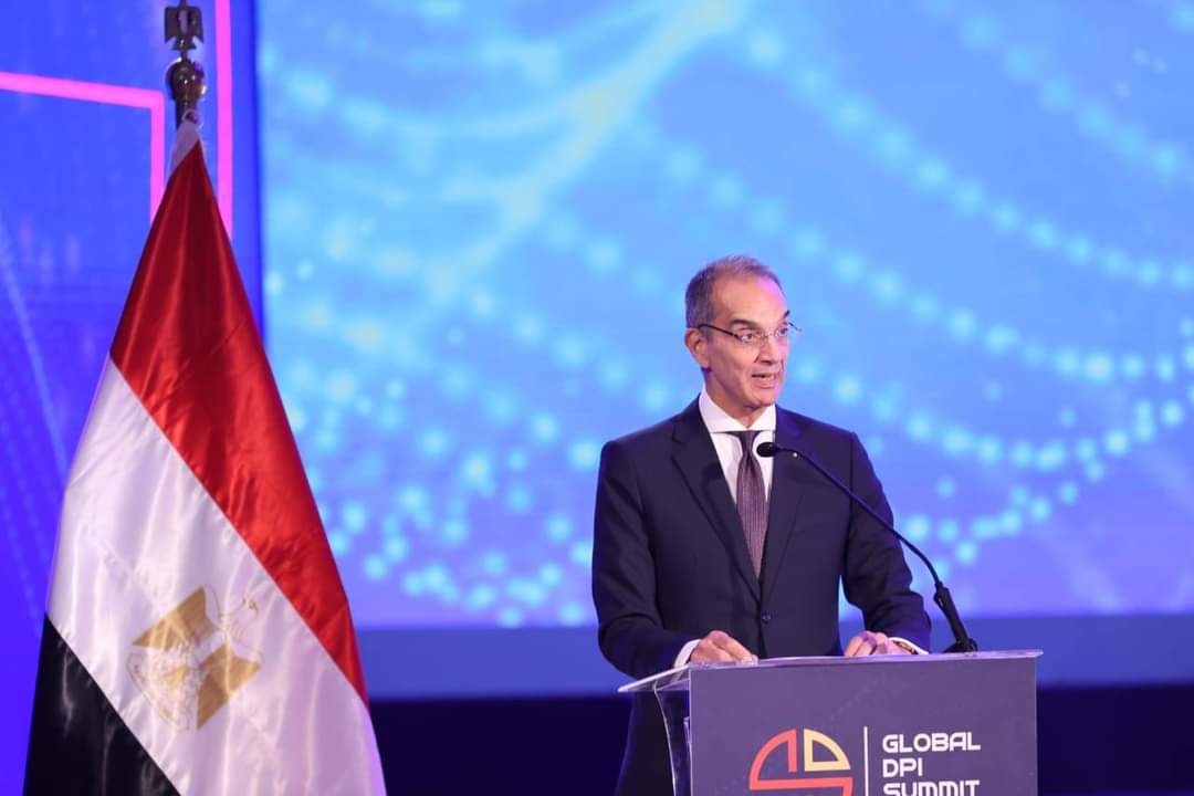 وزير الإتصالات يفتتح فعاليات القمة العالمية الأولى للبنية التحتية الرقمية